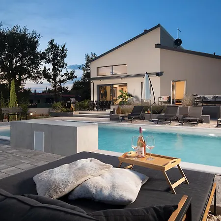 Villa Istriacation Divsici