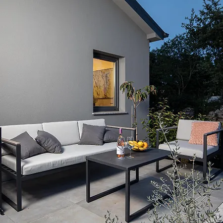 Villa Istriacation *